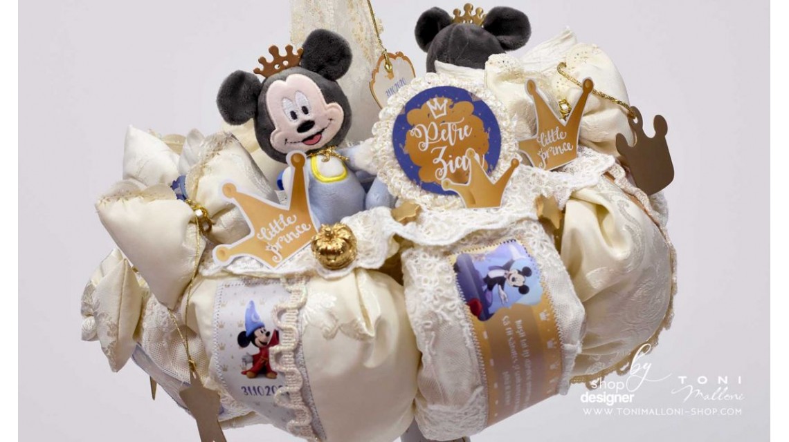 Lumanare botez Mickey Mouse personalizata grafic si inspirata din lumea Disney cu note roiale The King 10